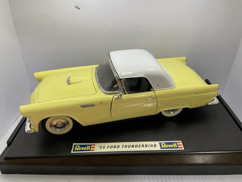 Revell Metal 55 Ford Thunderbird 1:18 Scale Yellow - Picture 2 of 15