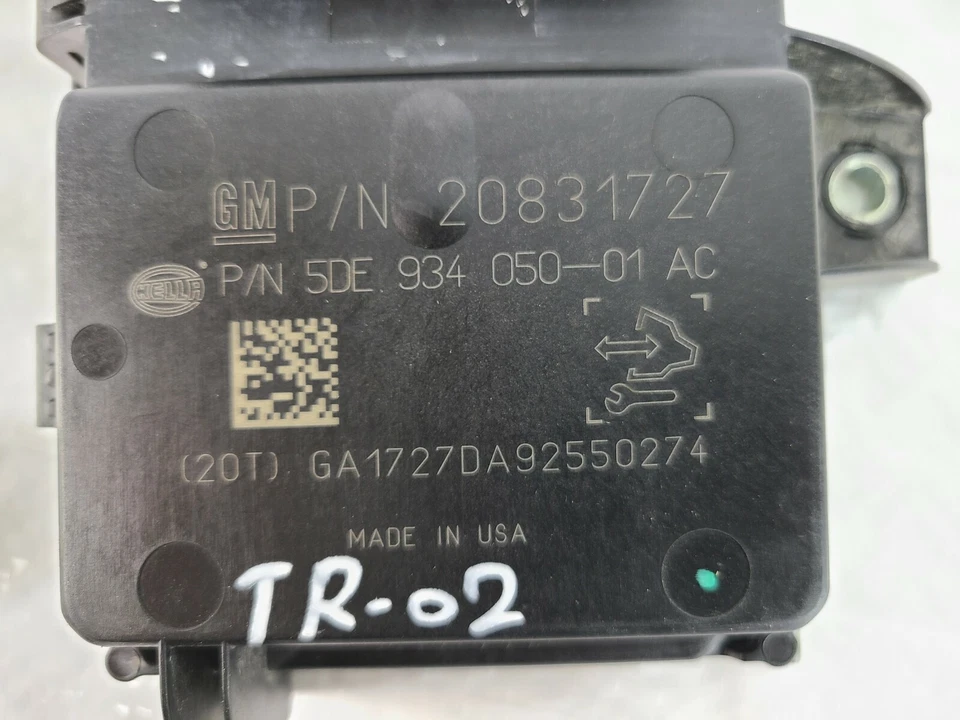 Оригинальный модуль управления топливом 2010 Chevrolet Equinox Camaro GMC Terrain 20831727 - Изображение 3 из 4