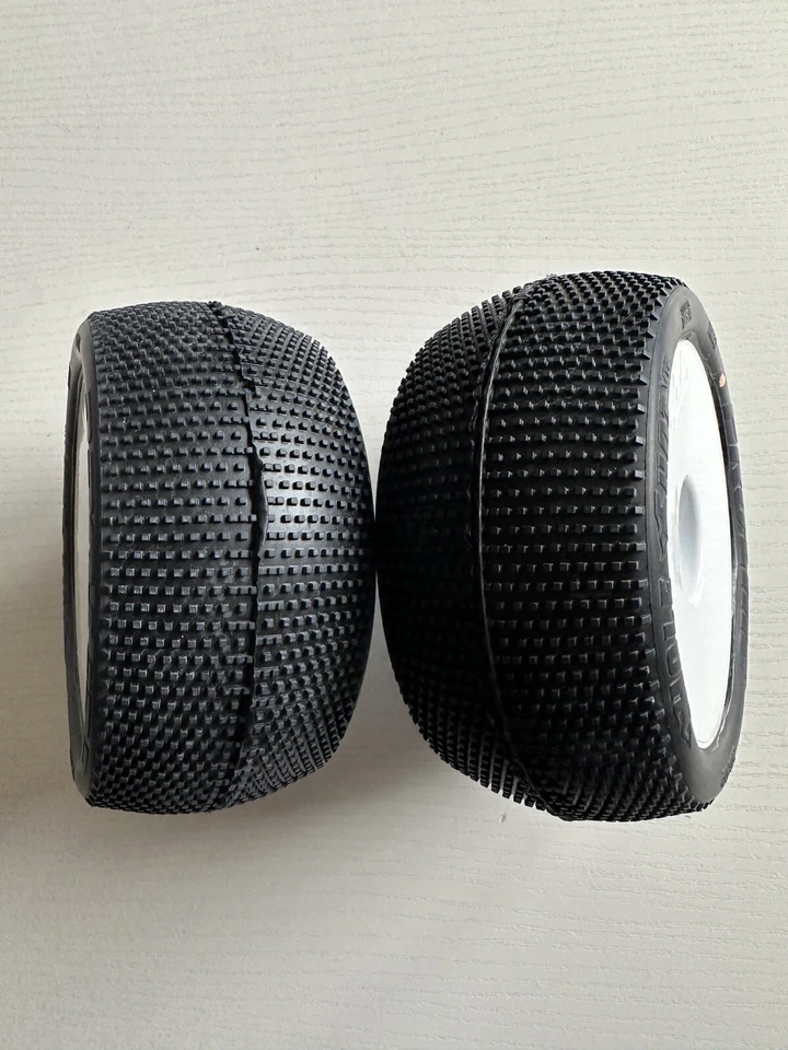 Proline Reifen 1:8 Buggy/Truggy - Bild 3 von 3
