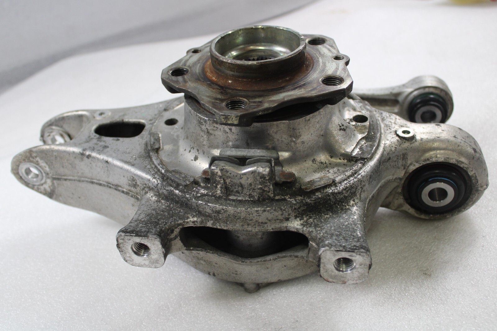 Ferrari GTC4 Lusso, California T, LH, Rear Knuckle, w/ Hub, Used, P/N 294850