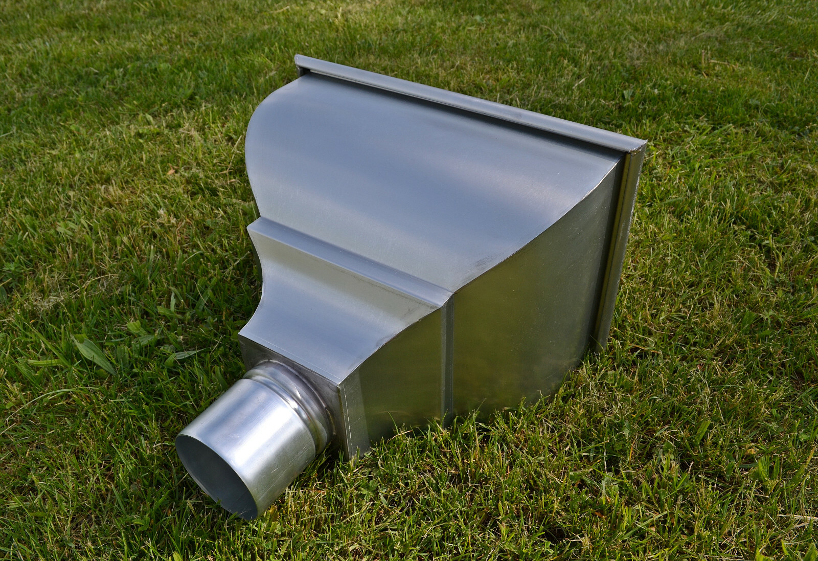 Boite a eau ZINC moulurée descente EP ø 80 ou 100 mm collecteur eaux