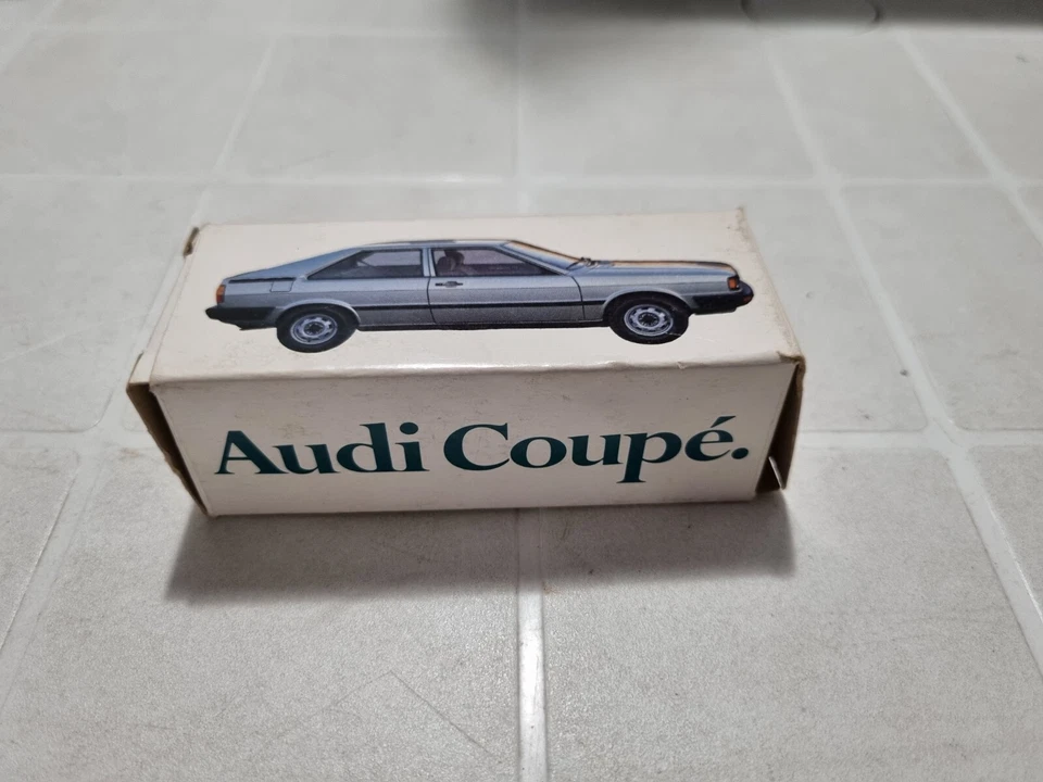 Conrad 1:43 Audi Coupè blue year 1984 ca. official perfect conditions - Immagine 2 di 4