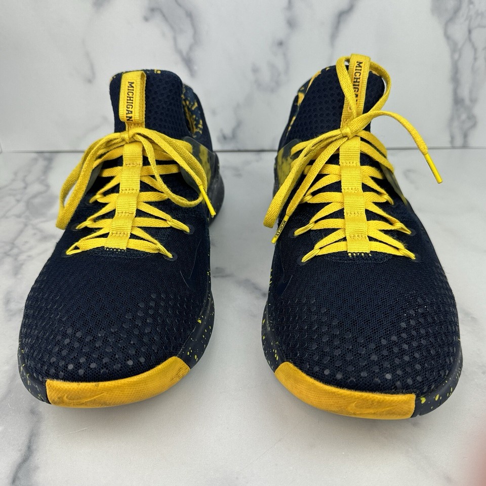 Nike Free TR 8 Michigan Wolverines Sneakers Trainers Sz 11 Excellent