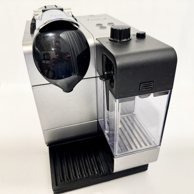 De Longhi Nespresso Lattissima Plus Capsule Pod Espresso Maker Machine w/ Milk
