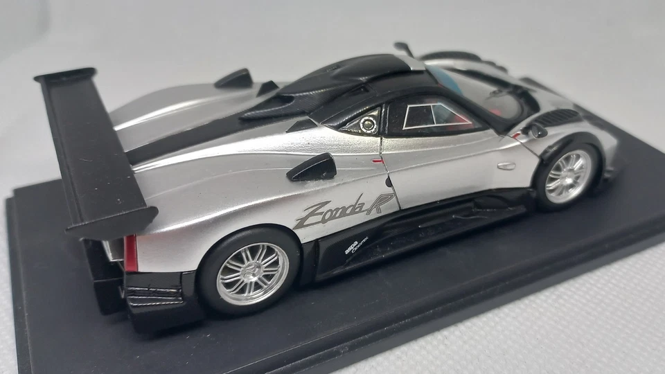 Pagani Zonda R 2007 1/43 Spark S0697 (MODIFIED) - Immagine 2 di 4