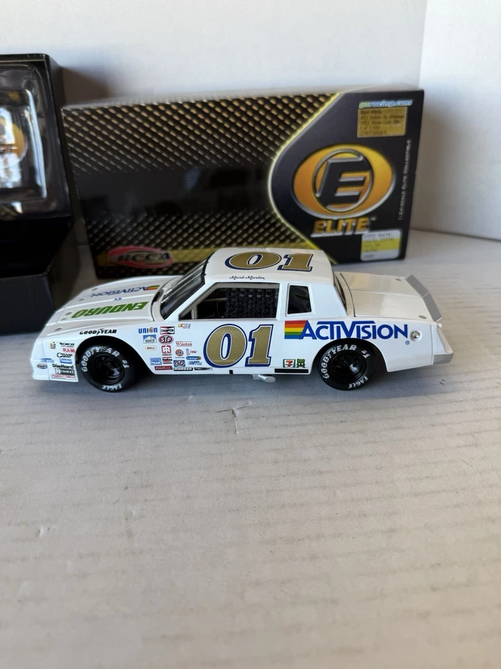 Mark Martin Action Elite Endura de Activision #01 1983 Monte Carlo Diecast SKU 2 Foto 2 de 4