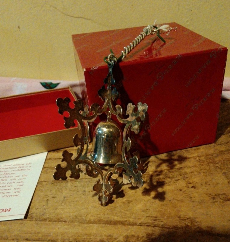 REED & BARTON 1985 - 3rd Edition Snowflake Silver Bell Christmas Ornament & Box