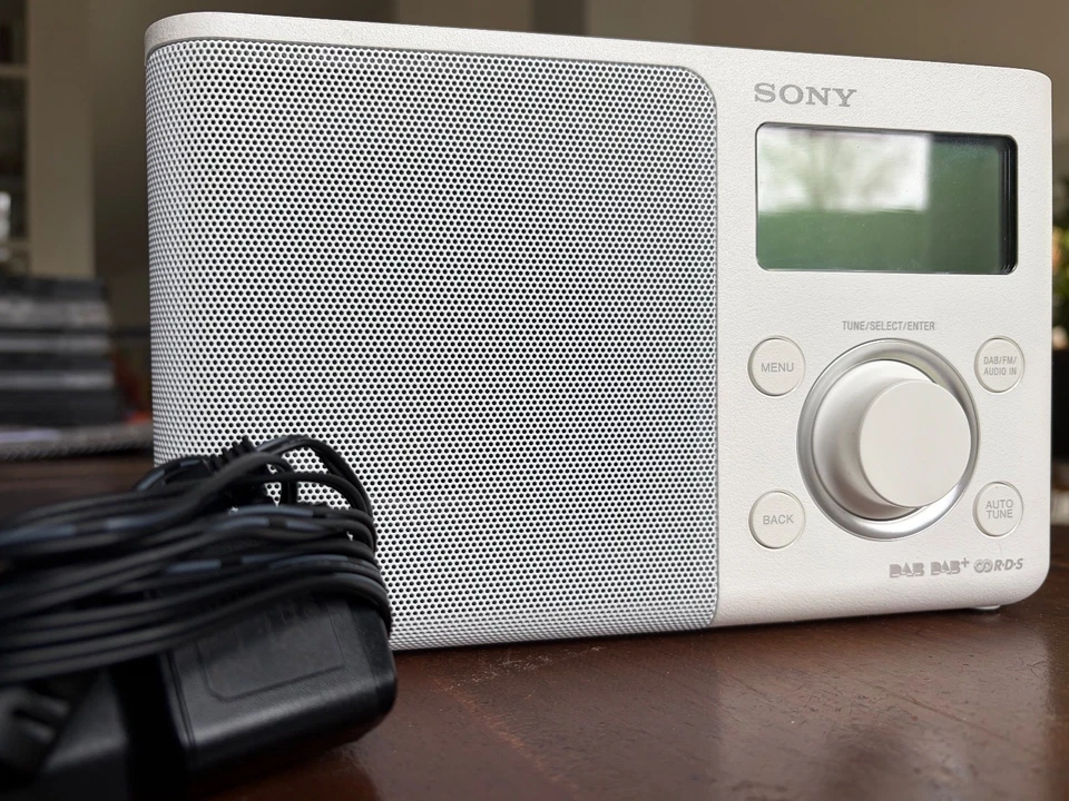 Sony DAB/FM Radio XDR-S61D - weiss