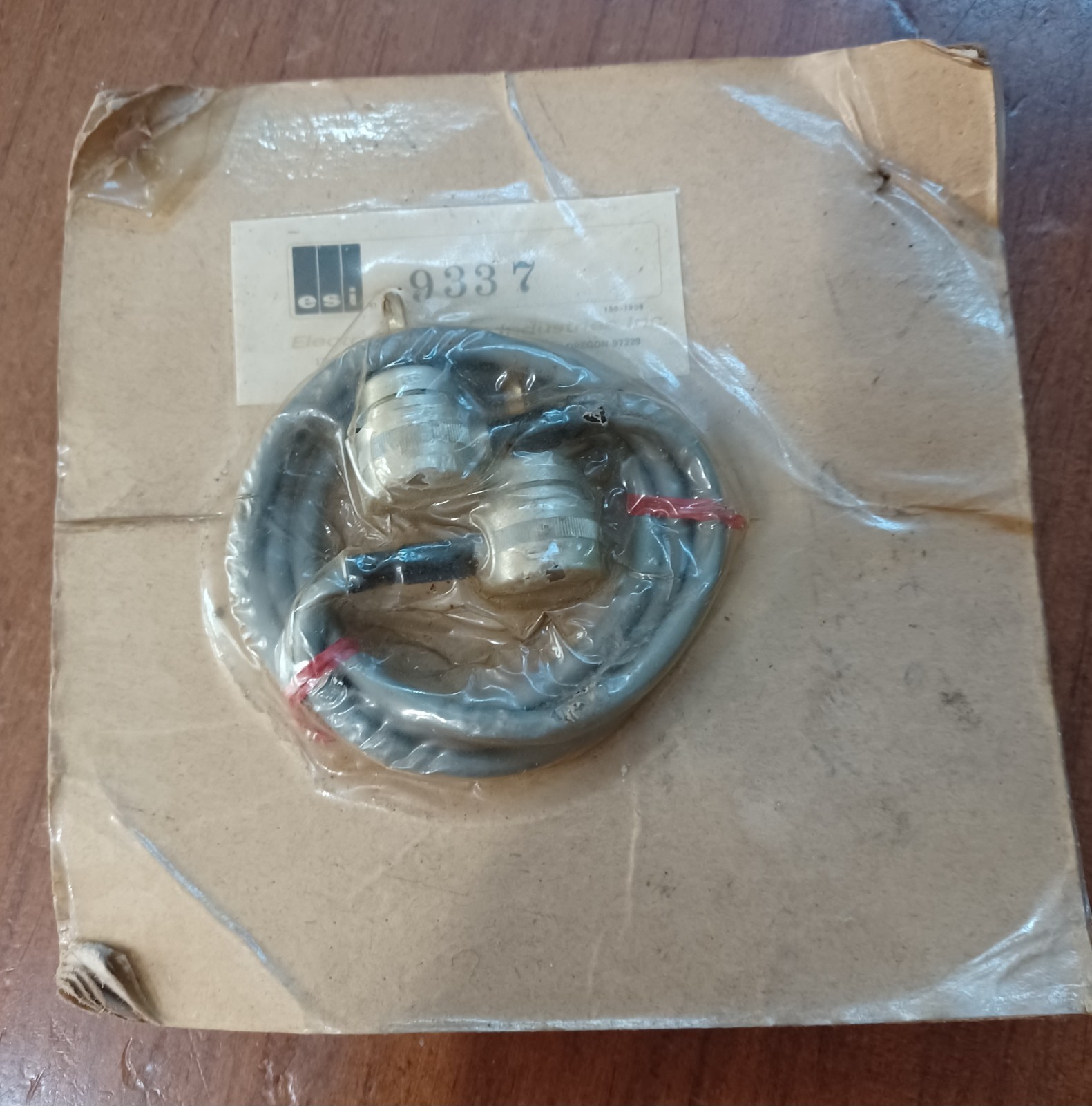 ELECTRO SCIENTIFIC INDUSTRIES (ESI) 9337 SINGLE PLUG SHIELDED CABLE *** NEW ***