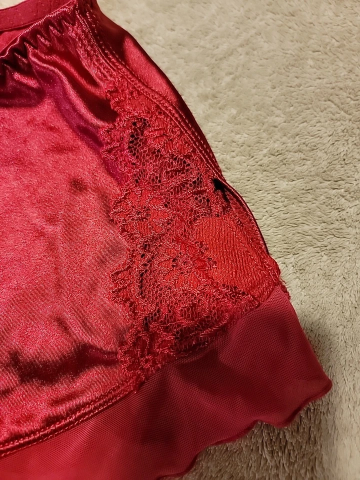 Falda liguero satinada mediana Secret Treasures vintage Foto 3 de 4