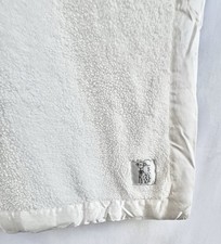 Little Giraffe Creamy Off White Satin Trim Chenille Baby Blanket 27  X 33  EUC