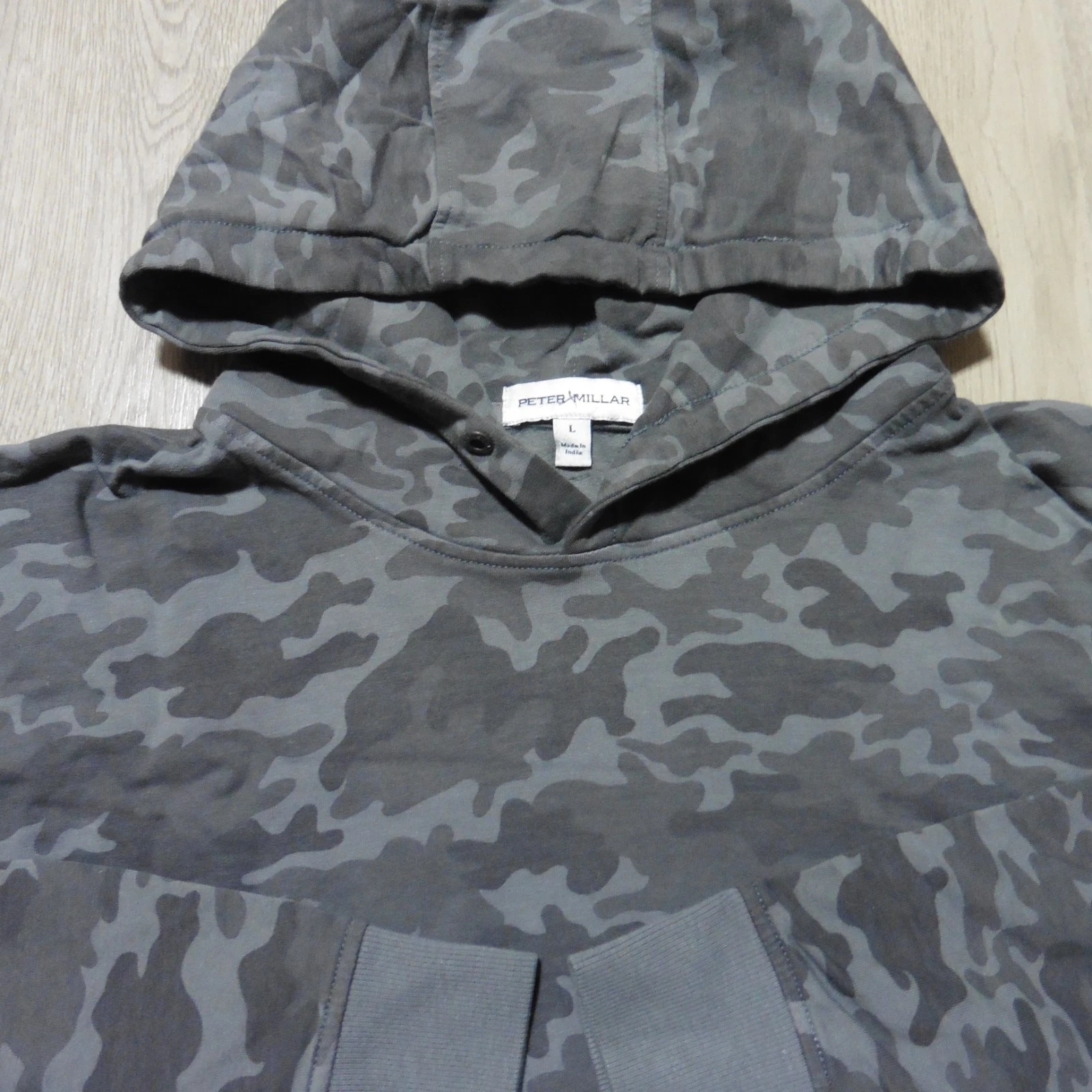 PETER MILLAR Mens L LARGE HOODIE CAMO GALE GREY LAVA WASH PULLOVER SWEATSHIRT
Opens in a new window