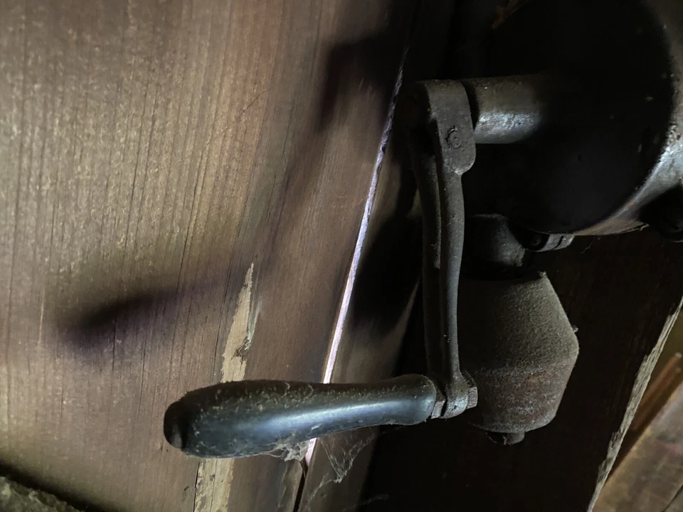 Antique Hand Crank Sickle Bar Grinder Tool Sharpener International Harvester - Image 2 of 4