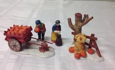 Dept. 56 #5941-2  HARVEST TIME" Pumpkins Set of 4  Box