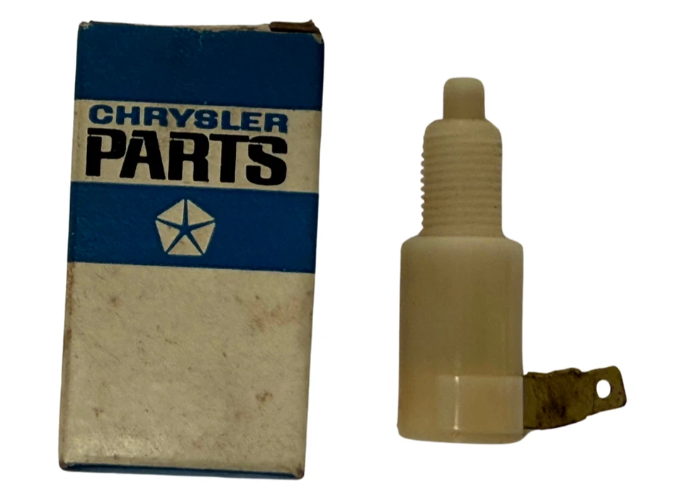 Interruptor de lámpara de luz de parada de servicio pesado Dodge Plymouth Chrysler 1969-1977 2926270 nuevo de stock Foto 2 de 4