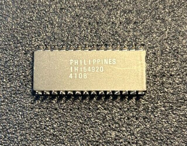 MOS 906114-01 (1686 S) Commodore 64 PLA chip. TESTED 100 MOS 906114-01 (1686 S) Commodore 64 PLA chip. TESTED 100