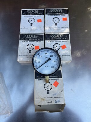 Lot of 5 -  Wal-Rich 1713014 Pressure Gauge 0-300 PSI 4.5'' Dial 1/4'' NPTLM