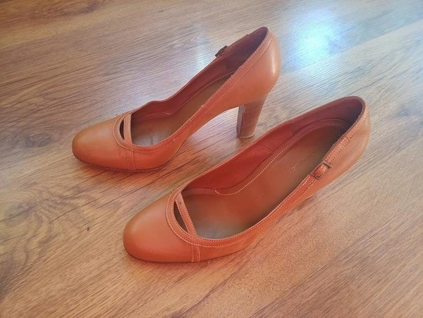 Women Banana Republic Heels Orange Leather 38