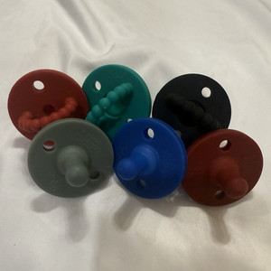 Ryan and rose stage 2 Pacifier Silicone Round Nipple, Multicolor, 6 Pack
