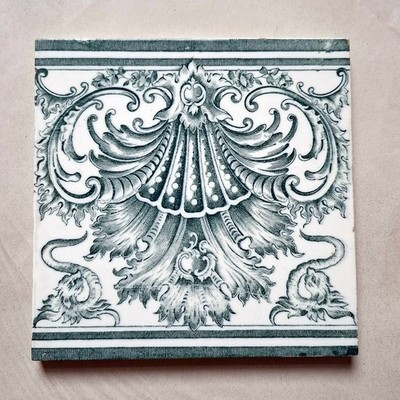 Antike Fliese Wessels Wandplattenfabrik Bonn grün creme Kachel 14,5x14,5 cm