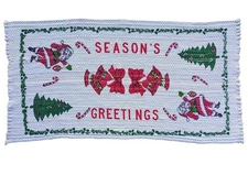 Vtg Woven Christmas Throw Rug Scatter Rug 44.5x22.5 Granny Core  Cottage Core