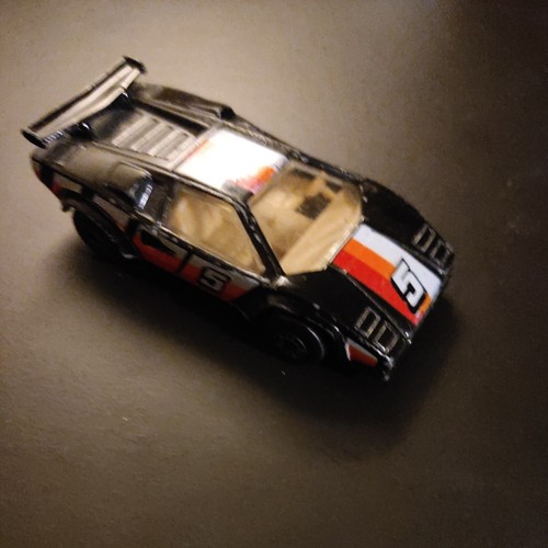 Matchbox Lamborghini Countach LP500S - 1/64 diecast - 1985 - Picture 2 of 14