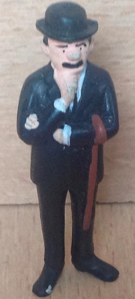 FIGURINE PVC BELVISON ESSO PUB TINTIN KUIFJE HERGE 1973 : DUPOND OU DUPONT