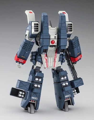 Hasegawa Super Dimension Fortress Macross VF-1J Armored Valkyrie Batroid 1/72 - Picture 7 of 10