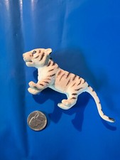 white siberian Tiger cub Safari Zoo Hong Kong Action Figures eigties Toys