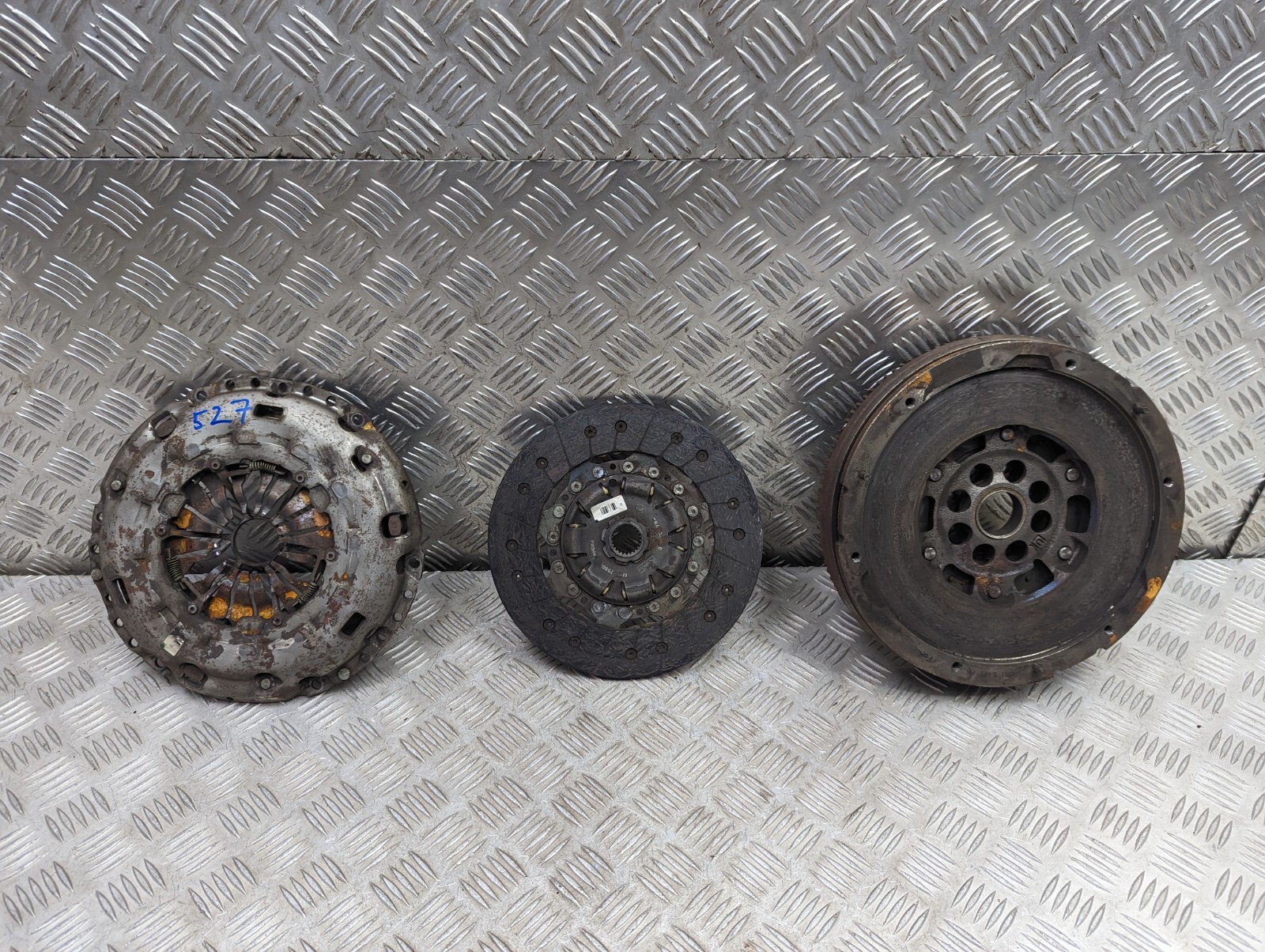 FORD KUGA CLUTCH KIT & FLYWHEEL MANUAL 6 SPEED 2.0 TDCI DIESEL MK2 2013