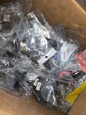 Assorted jewelry for women - Brand New - lot of 500