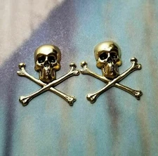 Small Brass Skull And Crossbone Stampings x 2 - 4125FFA.