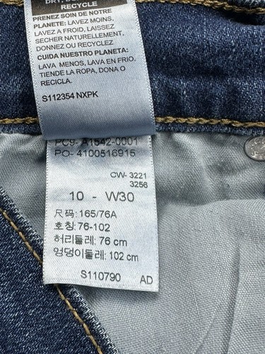Signature Levi Strauss Women's High-Rise Denim Shorts Size 10 W30 Blue - Picture 4 of 9