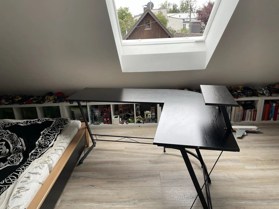 Gaming Eckschreibtisch, Top Zustand, 147cm x 120cm, schwarz mit Aufsatzregal - Bild 2 von 4