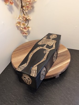 Fair Trade handgeschnitzte und bemalte Holz Skelett Sarg Aufbewahrungsbox