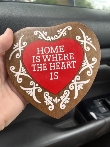 Vtg Hand Painted Wooden Heart Home Sweet Home Wall Plaque  Flowers Cottage Core - Picture 1 of 4
