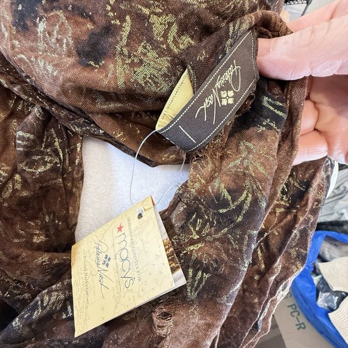 NWT Patricia Nash Bark Leaves Scarf Chocolate Brown Gold Metallic Long 25x75 - Picture 5 of 6