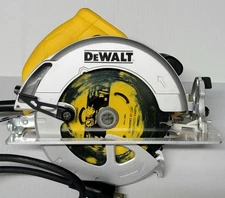 DeWalt 15 Amp Corded Electric 7 1/4" Circular Saw DWE575