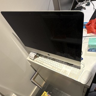 Apple iMac 21.5" Late 2015 Intel Core i5 8GB DDR3 1TB HDD