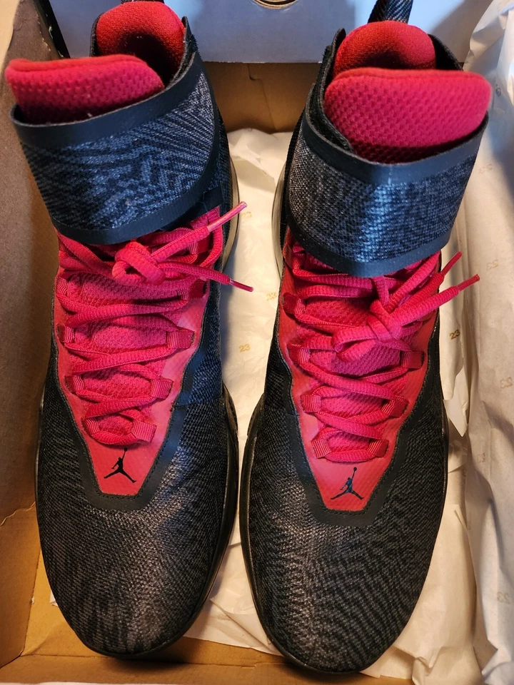 JORDAN FLY ILIMITADO ANTRACITA/GIMNASIO ROJO HOMBRE TALLA 13 Foto 2 de 4