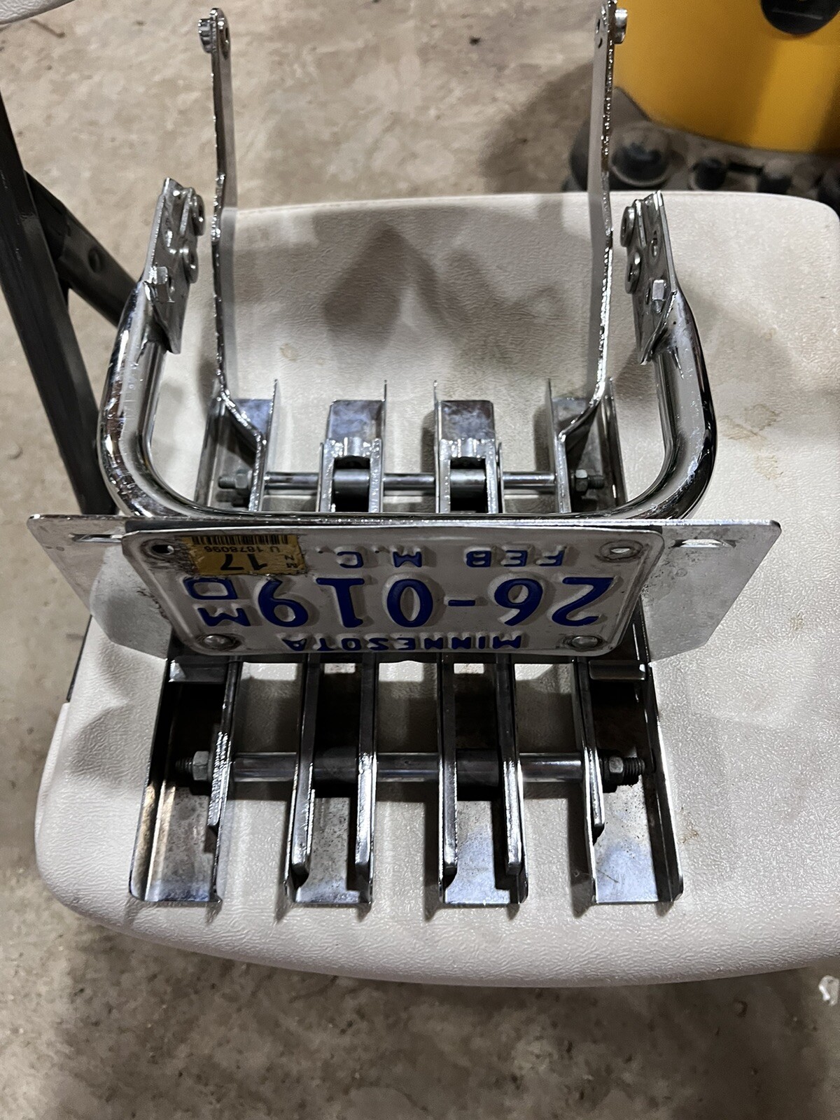 HarleyDavidson FLHR & FLHT Chrome 4Channel Luggage Rack OEM 5334197A