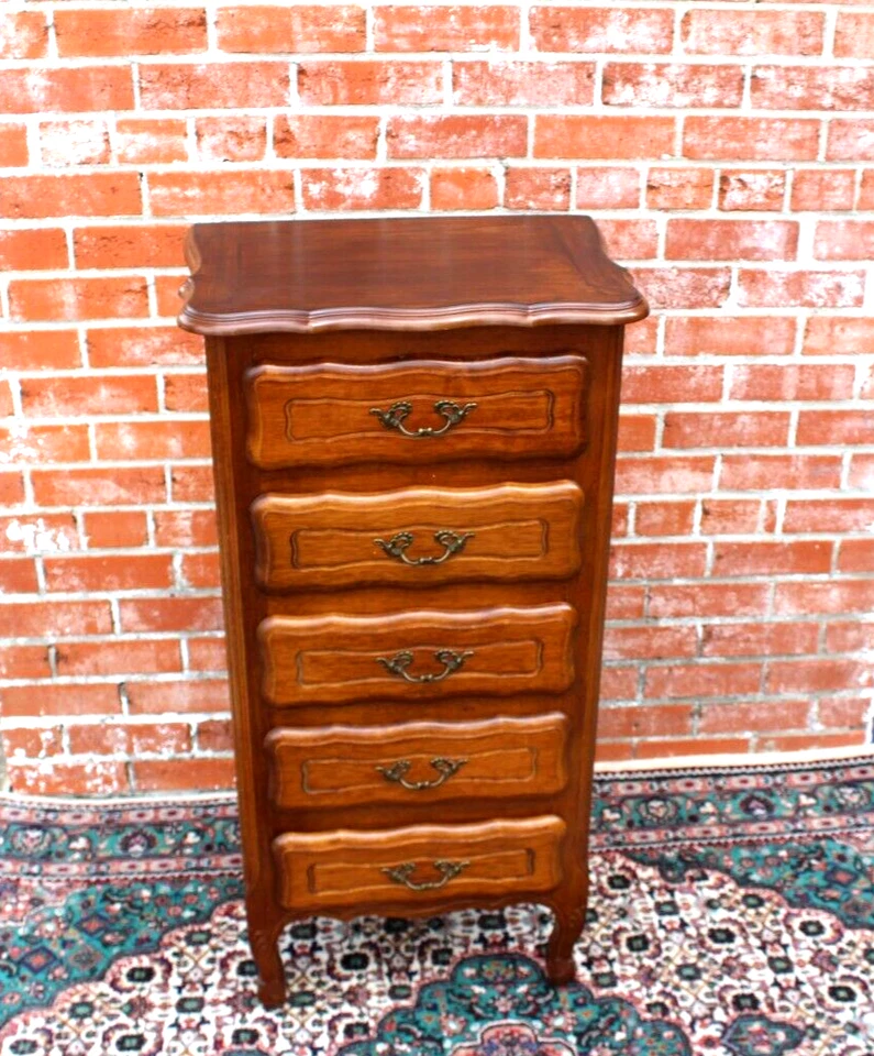Cajonera de roble francés Luis XV 5 cajones | Mesita de noche pequeña vintage Foto 2 de 4