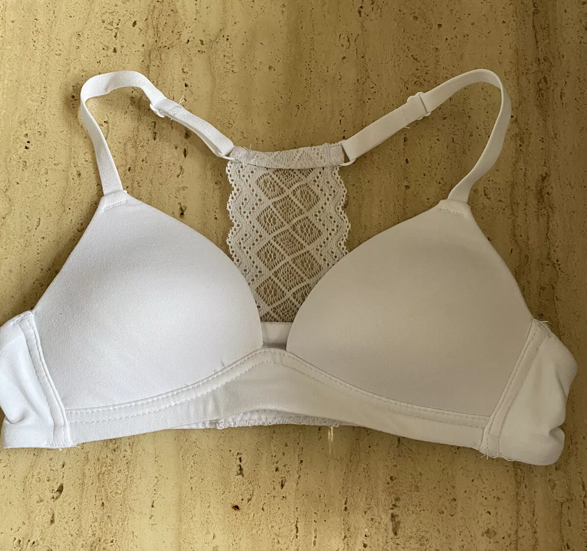 Maidenform Pullover Racerback Bra with Lace - White- Size 30A