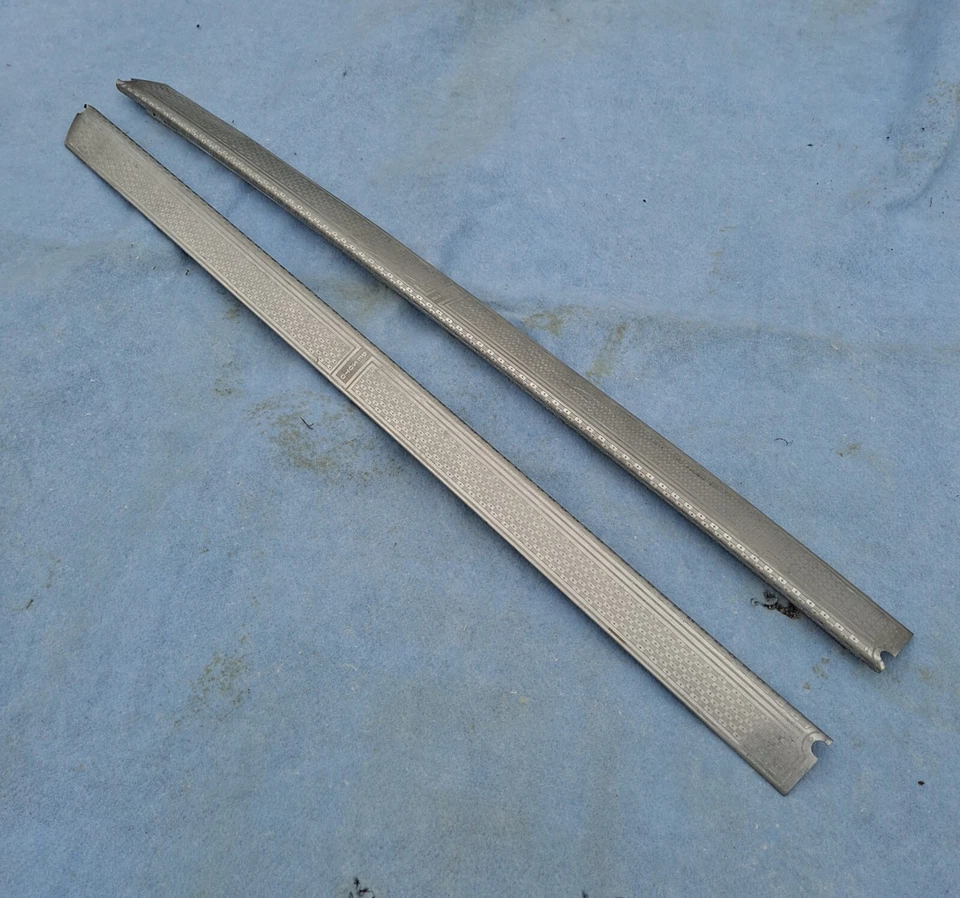 1937 1938 DeSoto S3 S5 2D Sedan NOS MoPar direita esquerda PAR DE PLACAS DE SOLEIRA - Imagem 2 de 4