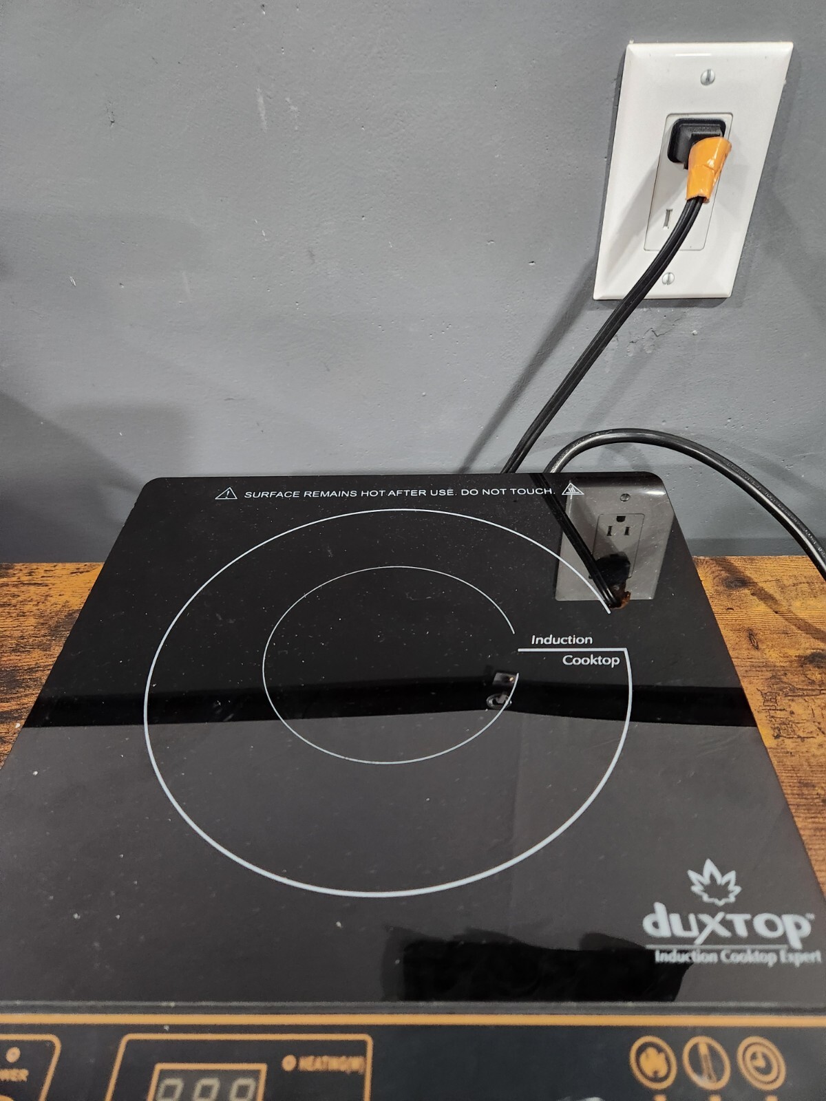 Duxtop 1800W Portable Induction Cooktop Countertop Burner, Gold 8100MC