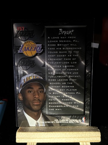 Kobe Bryant 1996-97 Fleer Metal Rookie Card # 137 - Picture 6 of 10