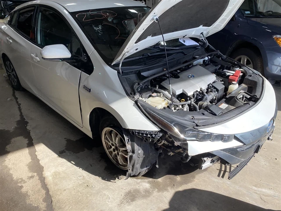 REAR DOOR Toyota Prius Prius V 16 17 18 19 20 21 22 Right White 1419709 - Изображение 4 из 4