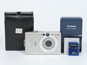 Canon IXY DIGITAL 70 / 60 2台セット Canon SD600/ IXUS 60/IXY 70 Digital Camera 6 MP 3X Optical Zoom