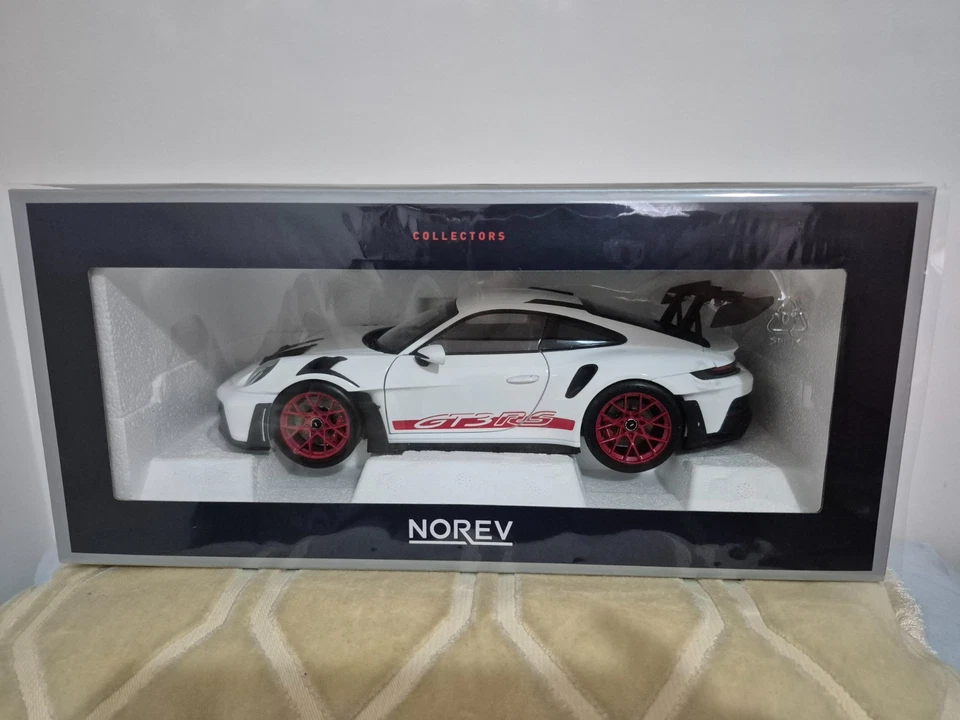 NOREV 1 18 PORSCHE 911 992 GT3 RS WEISSACH PACK 2022 WHITE WITH RED WHEELS NEW - Immagine 2 di 2