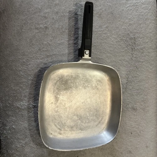 Vtg Wagner Ware Sidney O Magnalite 4510 10" Square Skillet Frying Pan No Lid